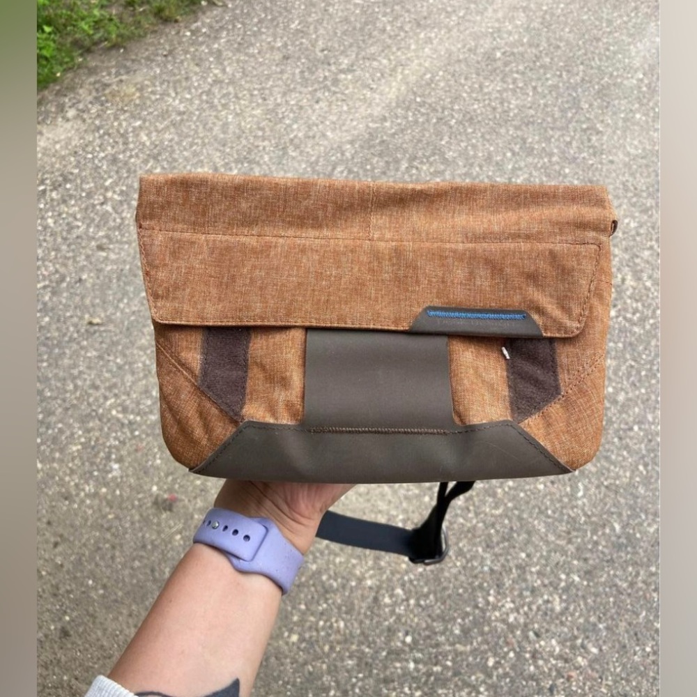 Men's Casual Belt Bag in Brown and Olive
